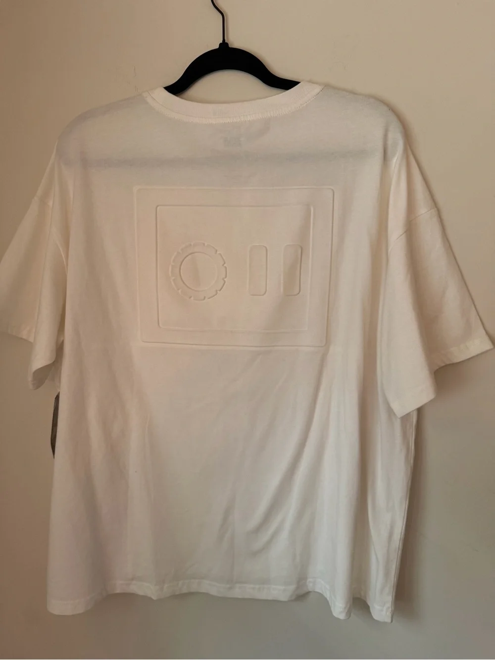 Disney Star Wars Womens XL White Embossed Logo Graphic Tee NWT Lucasfilm Shirt